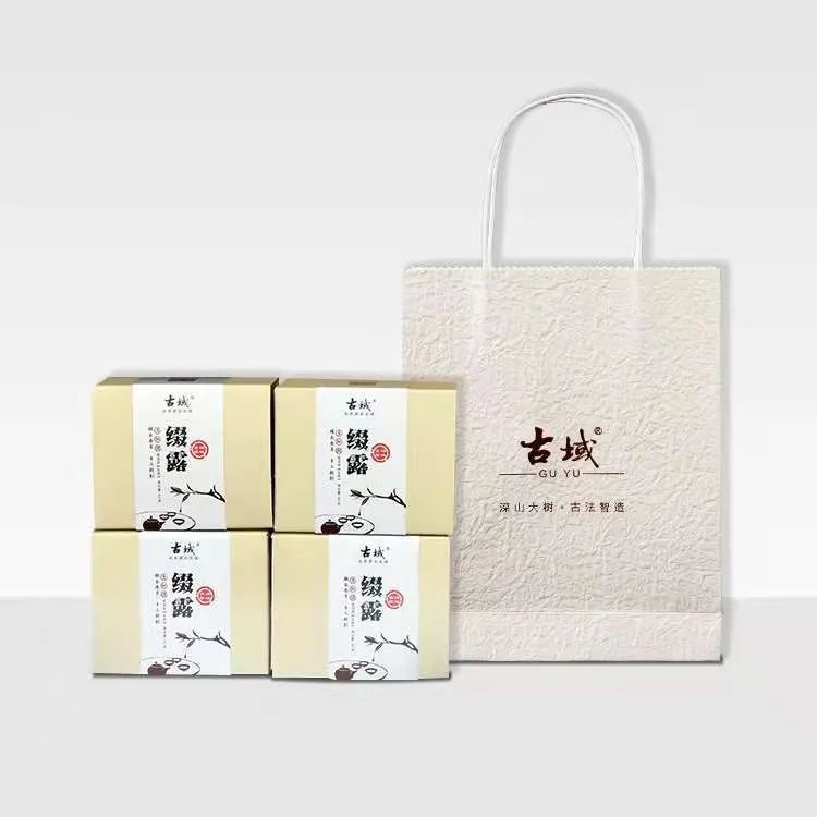 缀露龙珠，清甜甘爽，过喉留韵，2017年大雪山普洱茶生茶